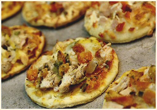clean eating pizzas made with sandwich thins